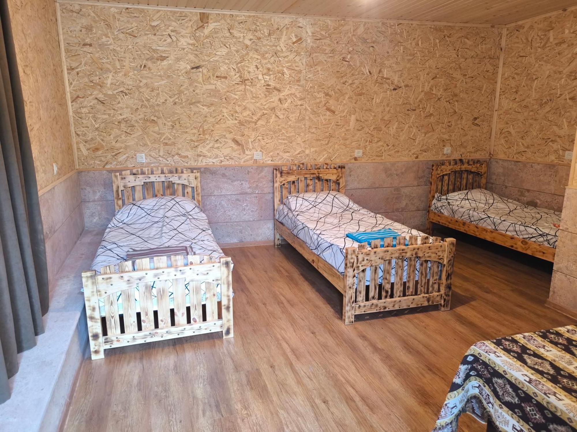 Berdavan Guesthouse Bagian luar foto