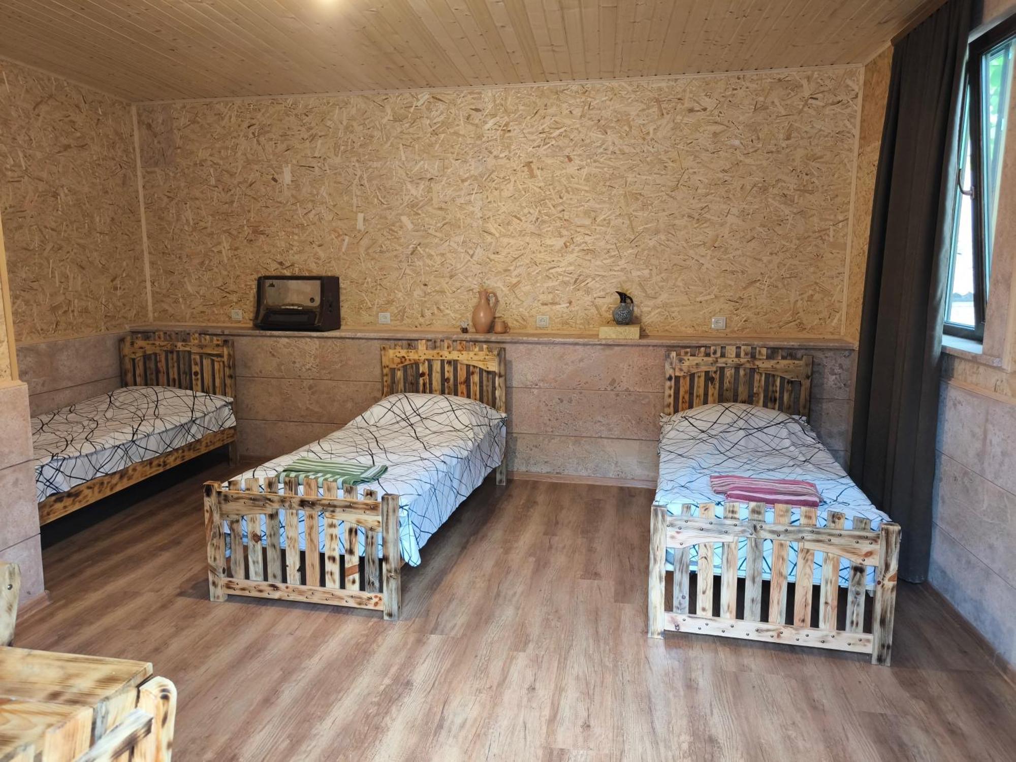 Berdavan Guesthouse Bagian luar foto
