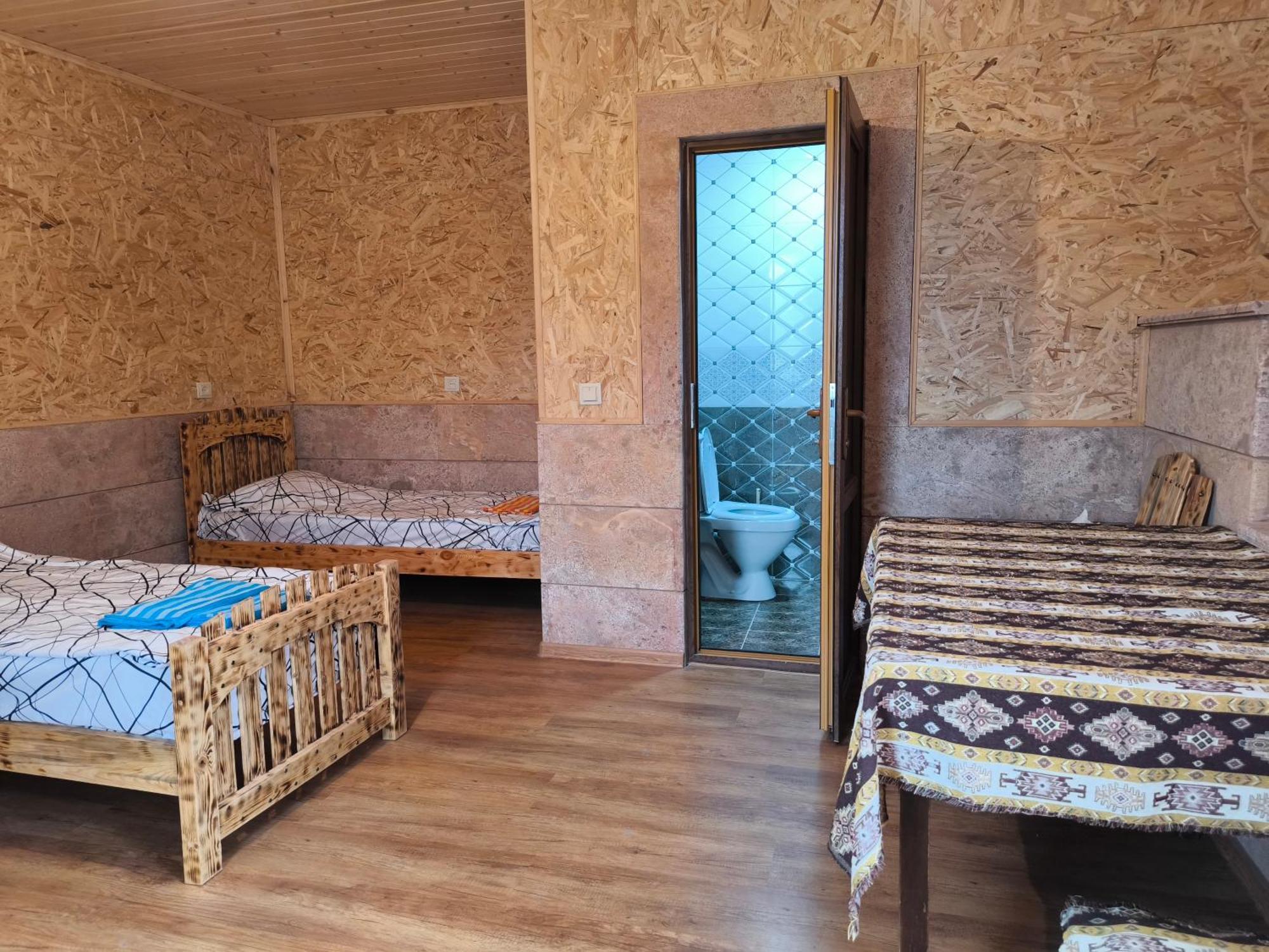 Berdavan Guesthouse Bagian luar foto