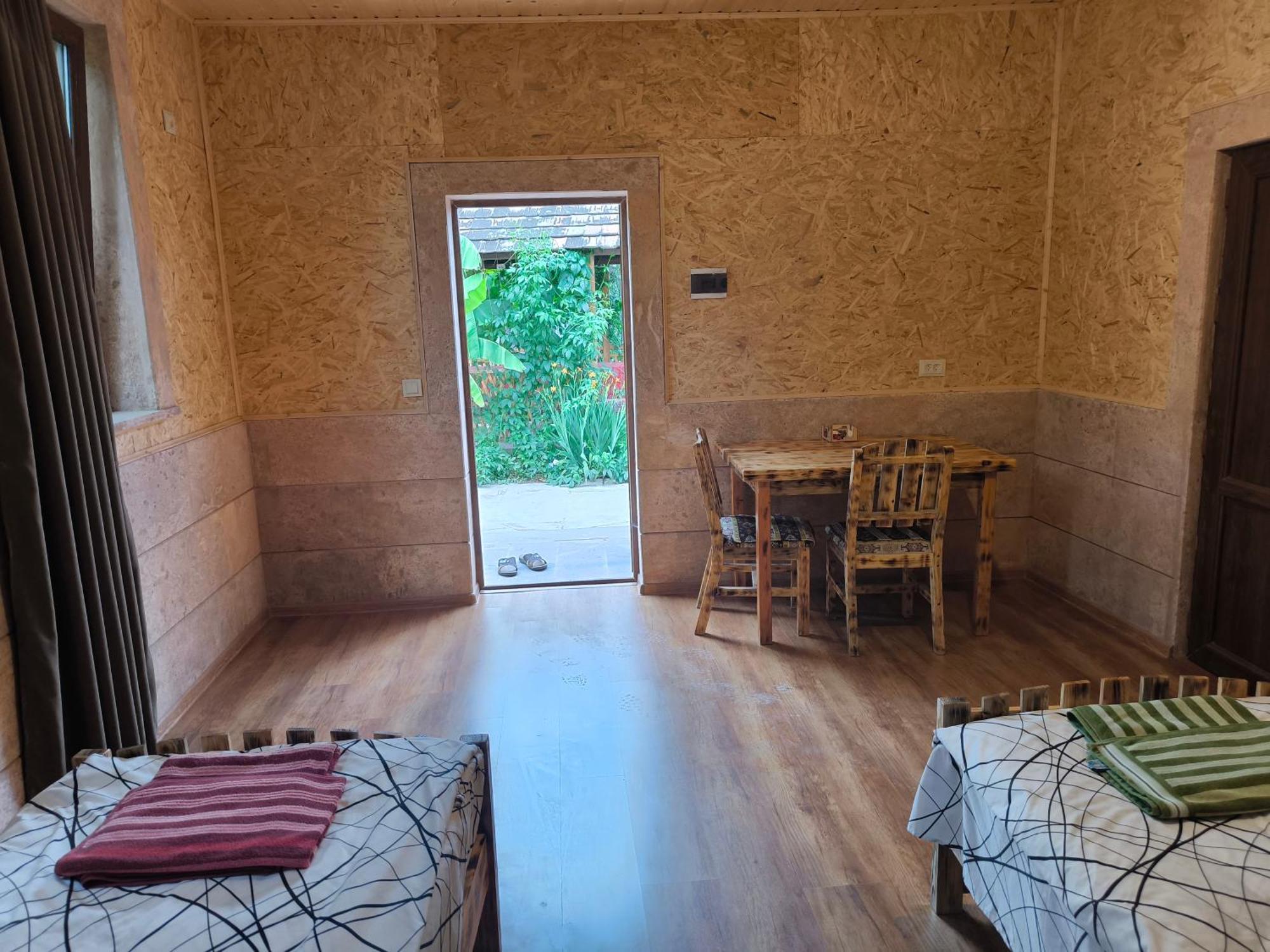 Berdavan Guesthouse Bagian luar foto
